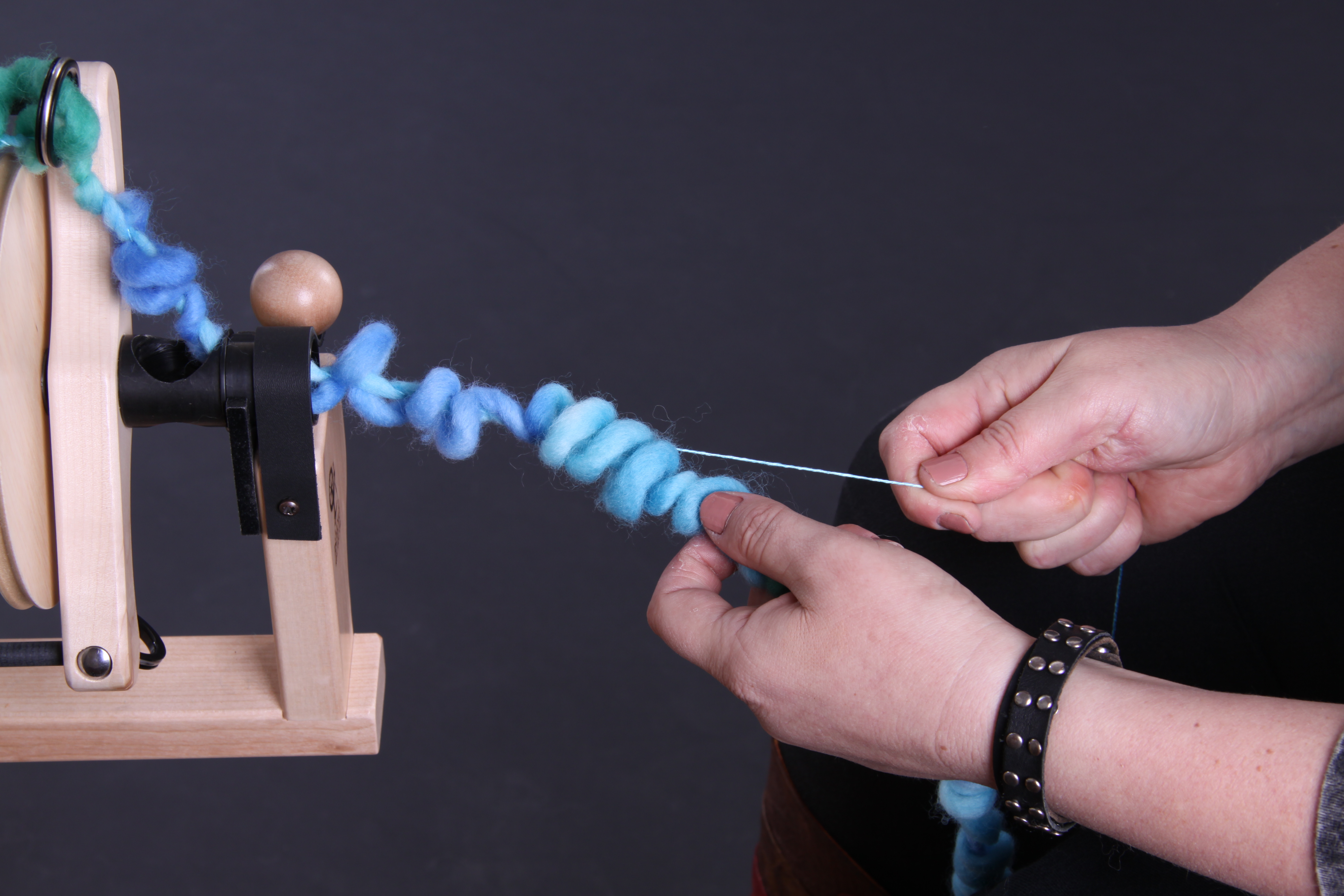 ashford handicrafts - How to spin a bouclé yarn